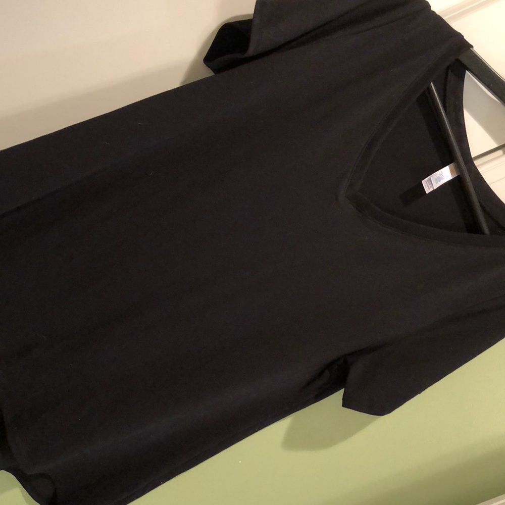 🖤Solid Black Classic T 🖤